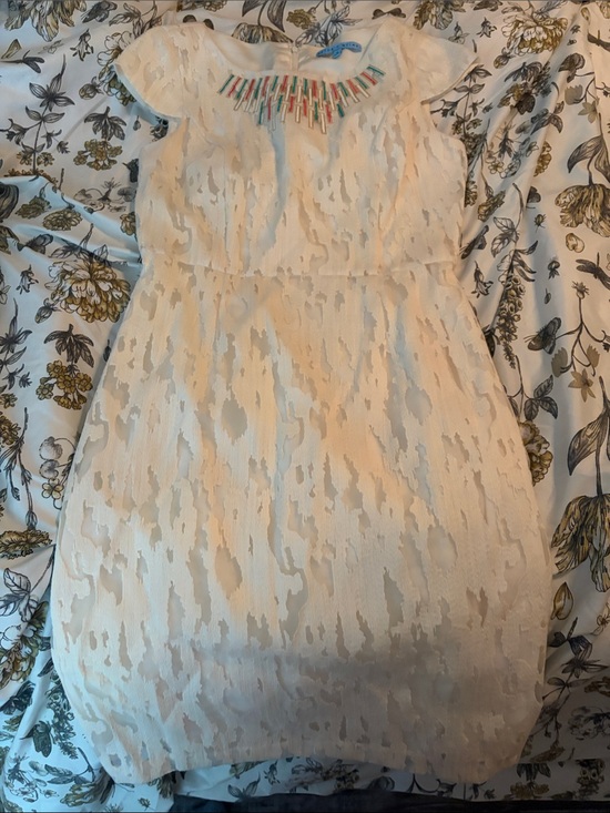 ANTONIO MELANI Dresses & Skirts - Antonio Melani Ivory‎ Textured Cap-Sleeve Dress with Embellished Neckline